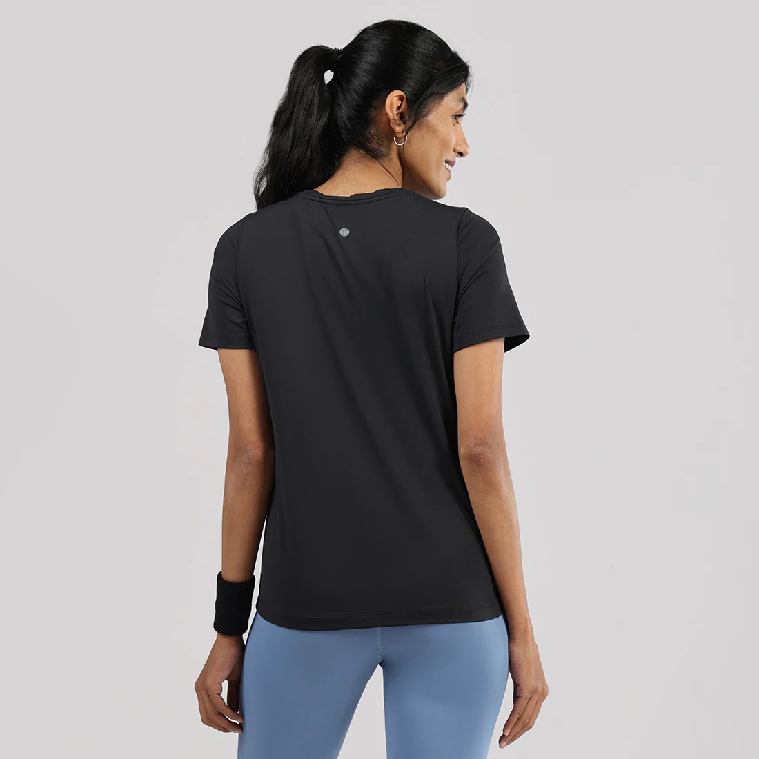 AeroCool™ Training - V Neck - Image 4