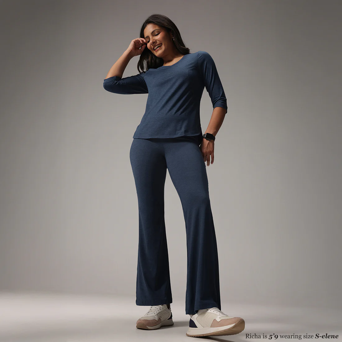 AirMelt ™ Apple Hem Tee - Image 116