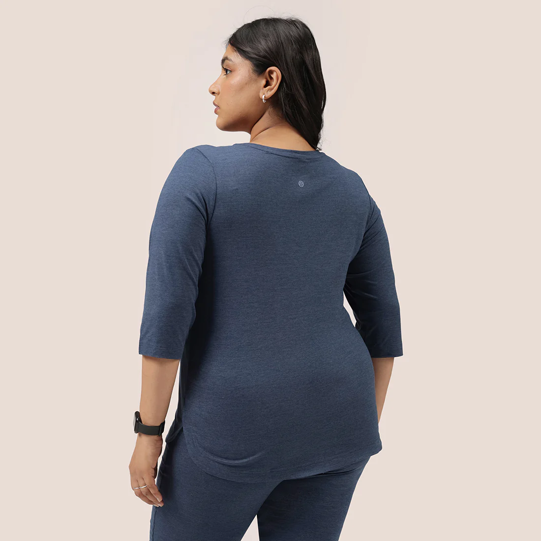 AirMelt ™ Apple Hem Tee - Image 124
