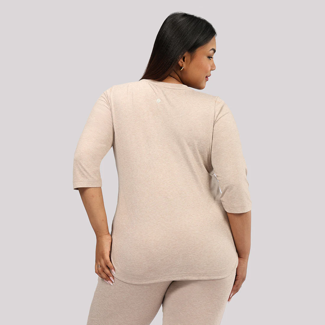 AirMelt ™ Apple Hem Tee - Image 18