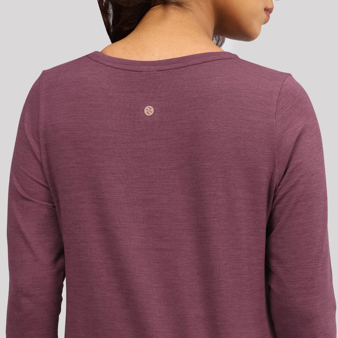 AirMelt ™ Apple Hem Tee - Image 29