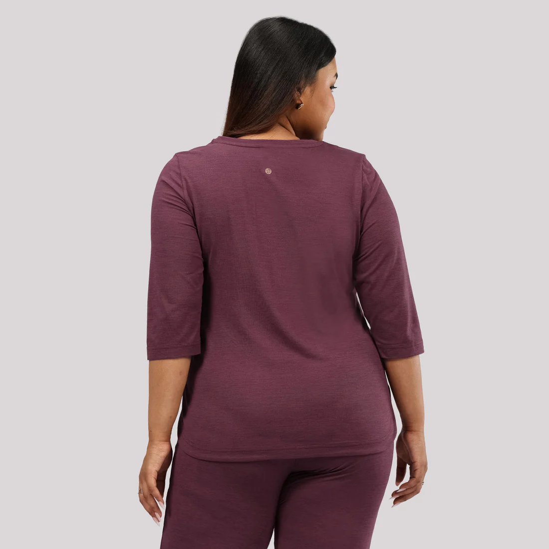 AirMelt ™ Apple Hem Tee - Image 35