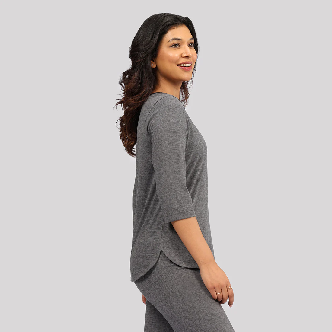 AirMelt ™ Apple Hem Tee - Image 44