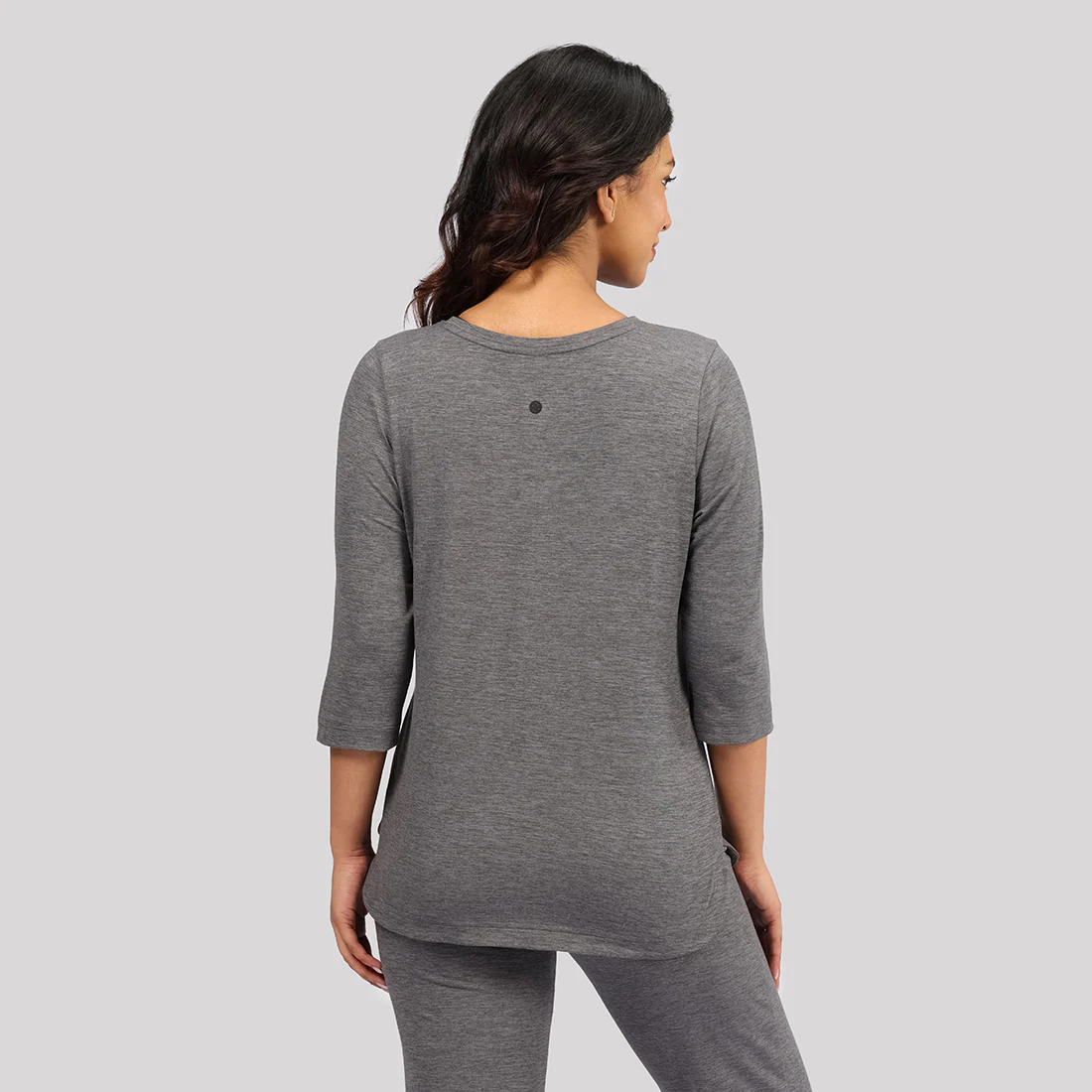 AirMelt ™ Apple Hem Tee - Image 45
