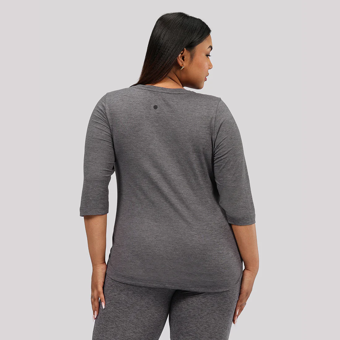 AirMelt ™ Apple Hem Tee - Image 57