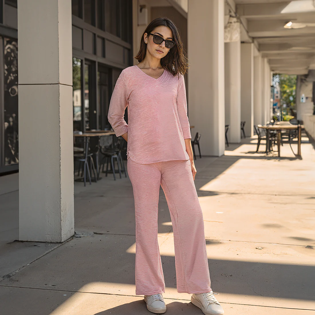 AirMelt ™ Apple Hem Tee - Image 95