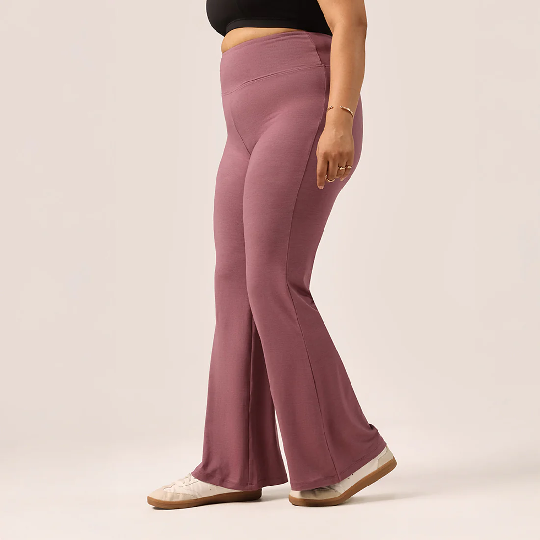 AirMelt Flare Pants - Lite - Image 100