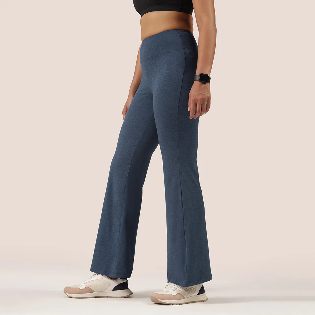 AirMelt Flare Pants - Lite - Image 114