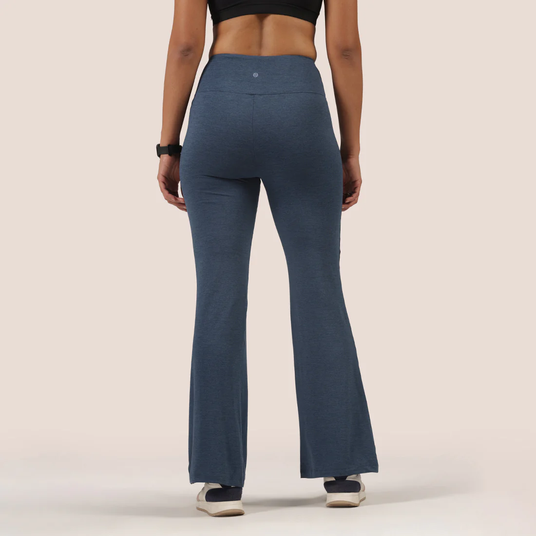AirMelt Flare Pants - Lite - Image 115