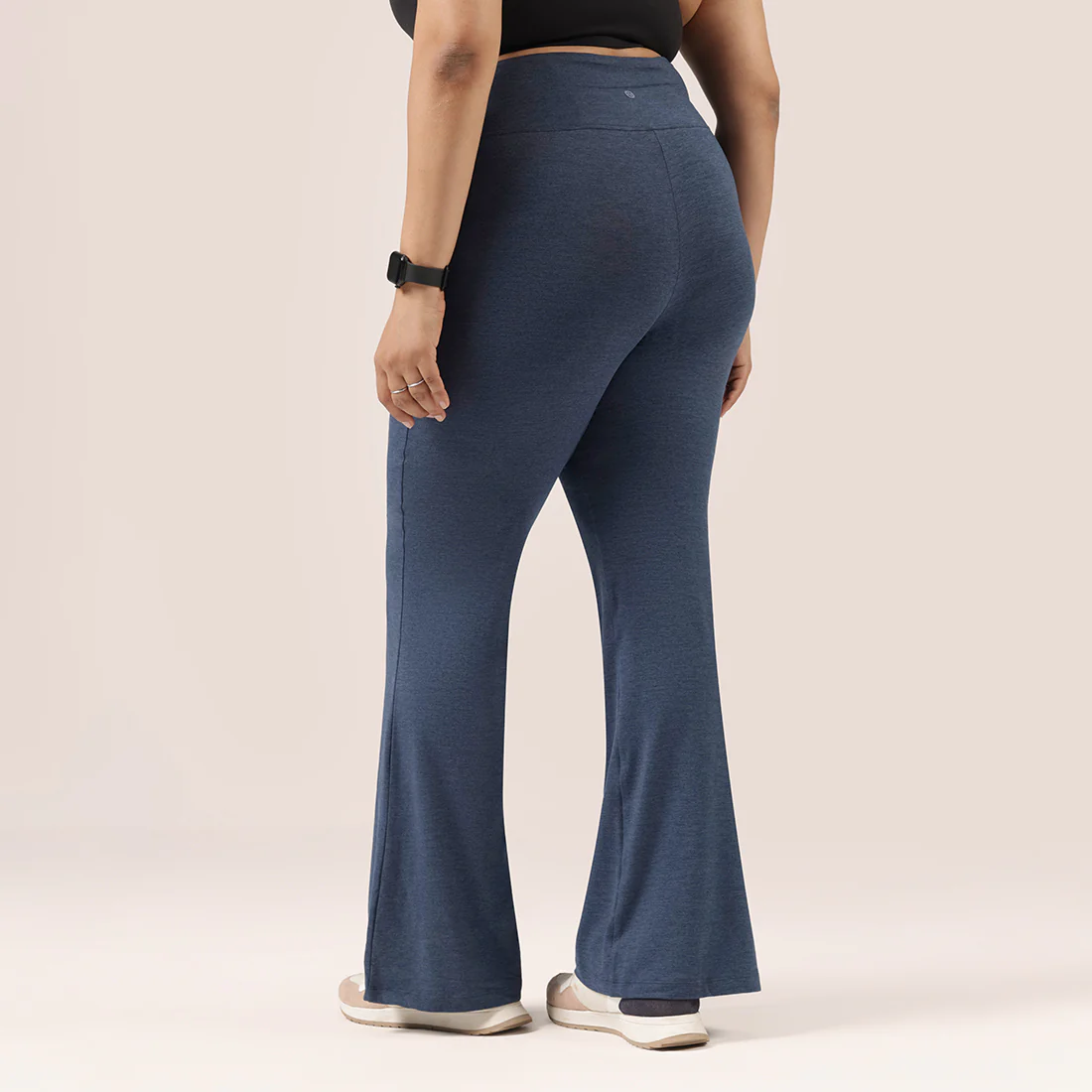 AirMelt Flare Pants - Lite - Image 118