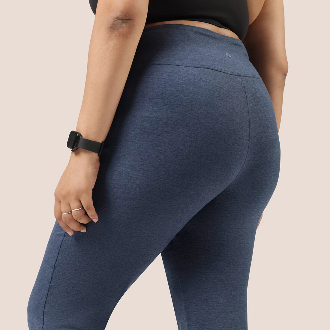 AirMelt Flare Pants - Lite - Image 120