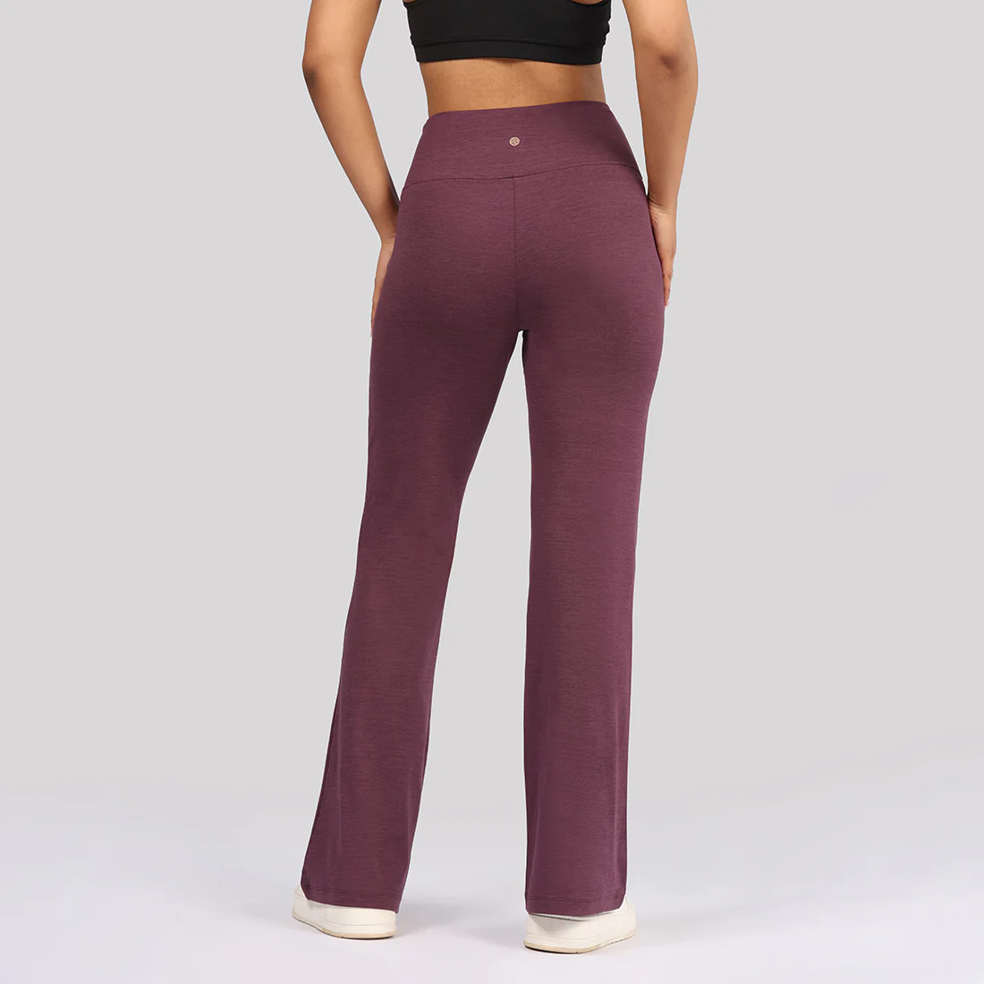 AirMelt Flare Pants - Lite - Image 59