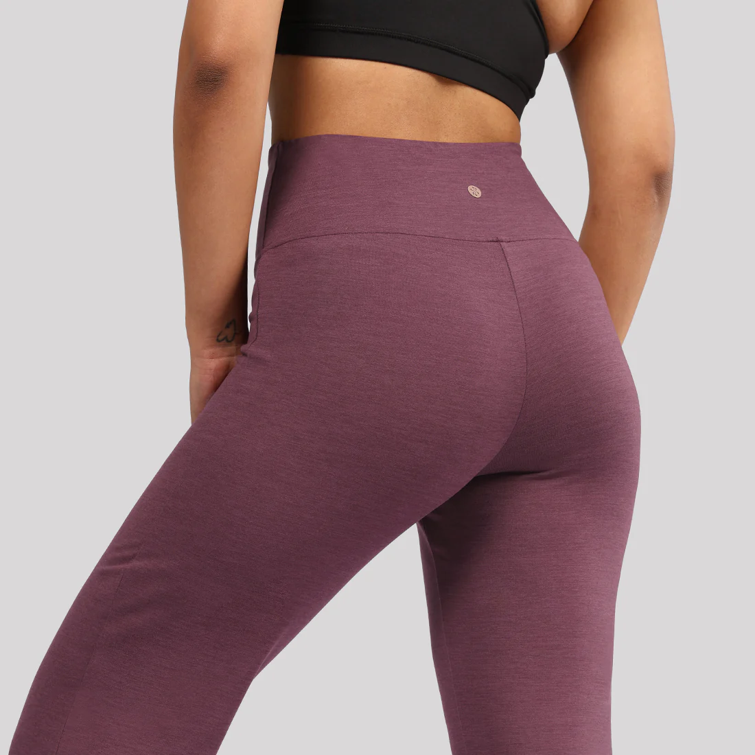 AirMelt Flare Pants - Lite - Image 66