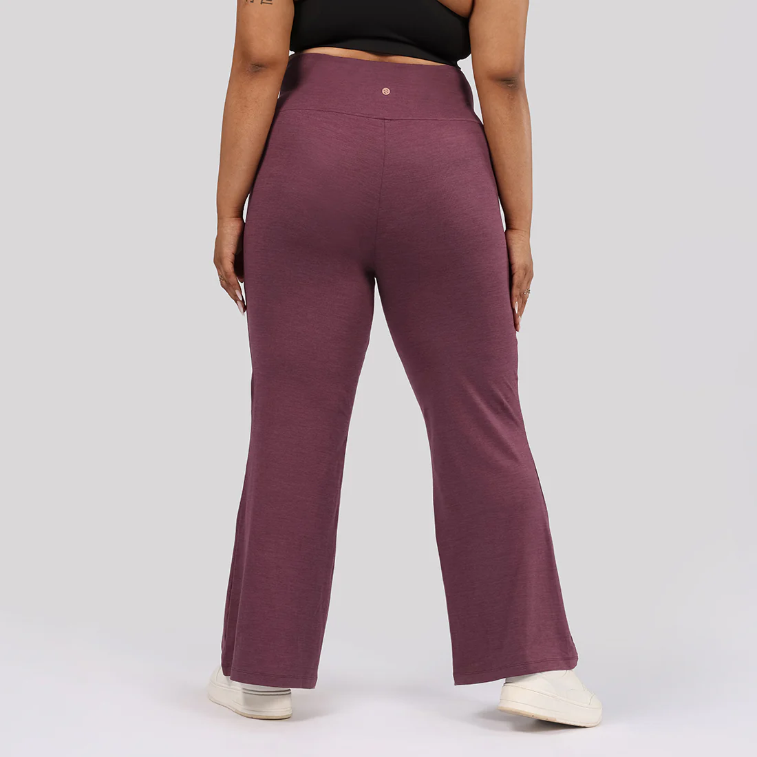 AirMelt Flare Pants - Lite - Image 72