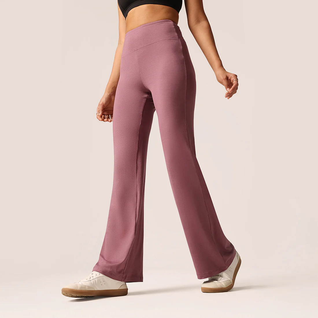 AirMelt Flare Pants - Lite - Image 97