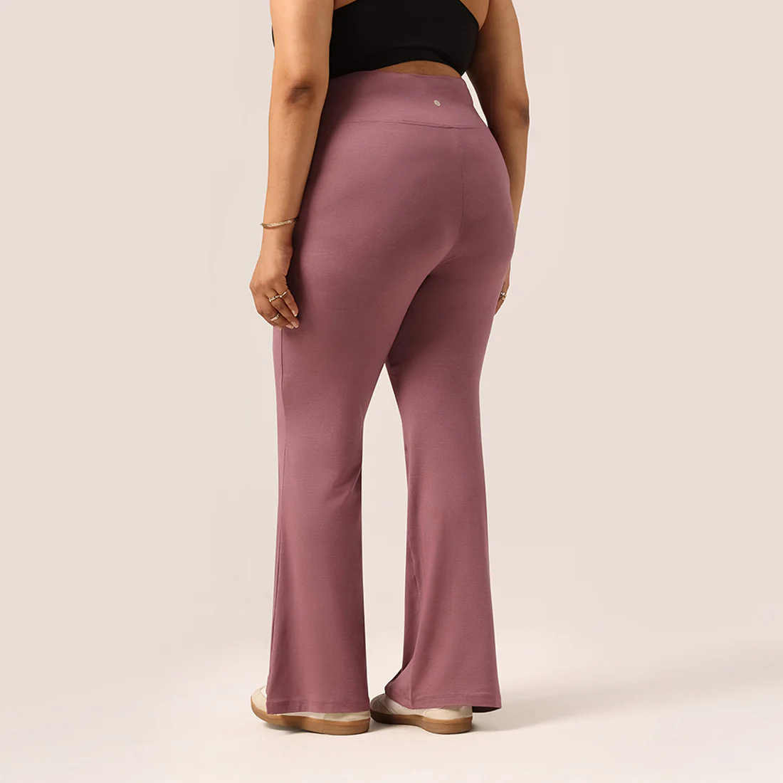 AirMelt Flare Pants - Lite - Image 98